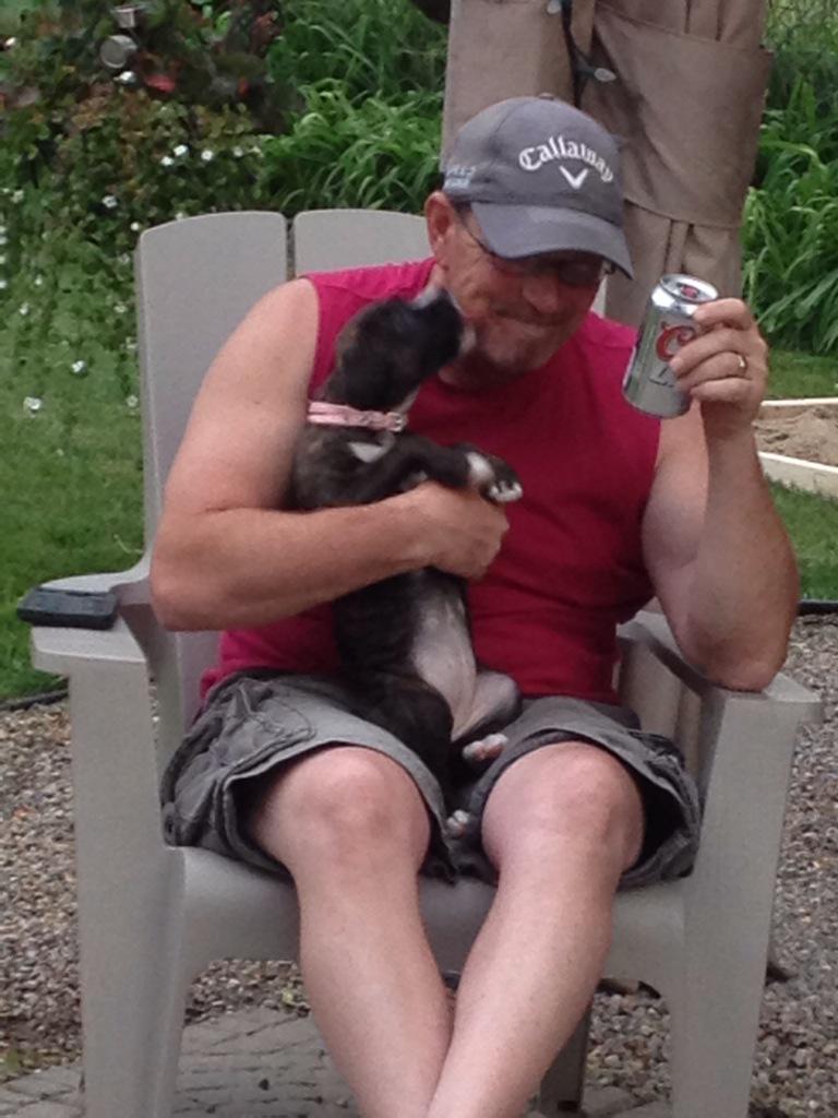 mo_dodd's tweet photo. Happy Father's Day/gramps day from me and your grand puppy! Xoxo love ya! @rockyharleydodd http://t.co/4F9YQY2EyC
