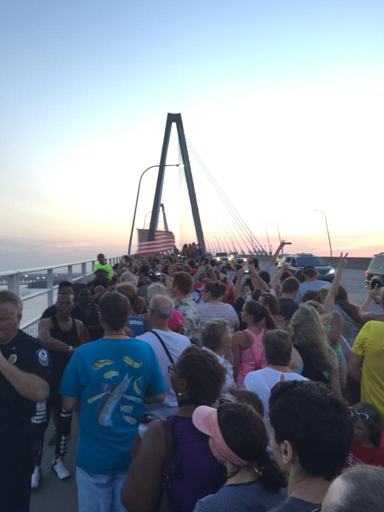 DDpan's tweet image. #BridgetoPeace #CharlestonUnityChain