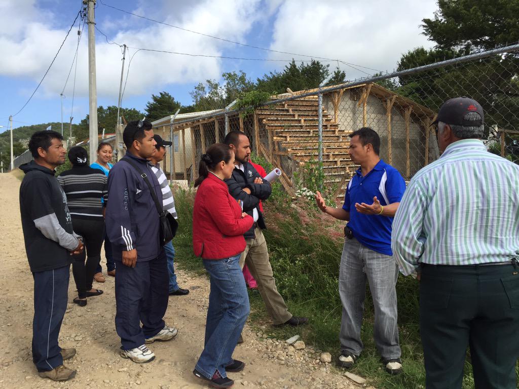 Anilu_Pastrana's tweet photo. #Comitán ruthpensa #TrabajandoPorLoQueMasQuieres @CCQ_PRI @ralbores @hugoanzueto @pepealbores @MarioGuillenFox #PRI http://t.co/Md3UhhYpfZ