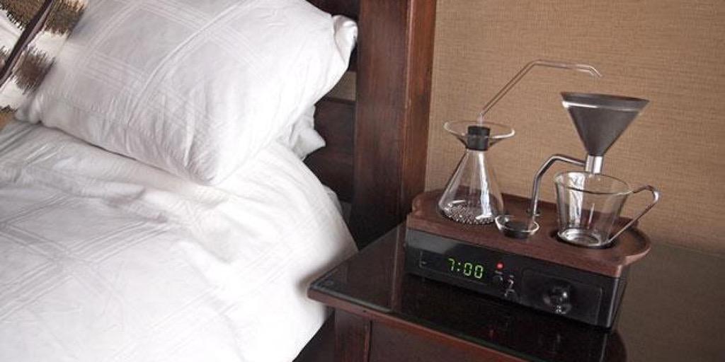 blender87's tweet photo. Alarm clock coffee maker I need dis http://t.co/TzmQGWRarj