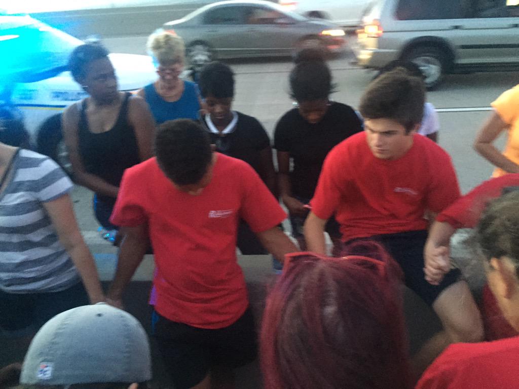 FOX24Charleston's tweet image. #CharlestonUnited #CharlestonUnityChain #chsnews