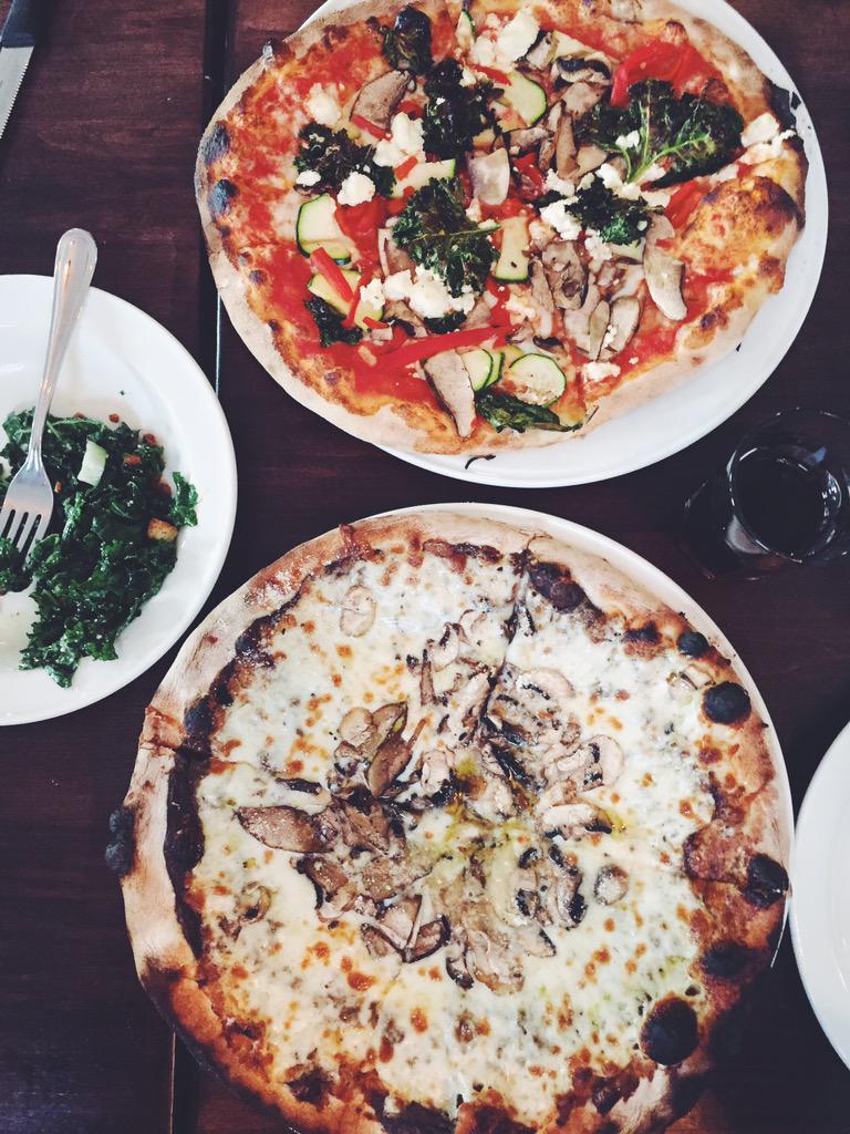 Mighty fine slices <a href="/robertopizzeria/">ROBERTO'S RISTORANTE & PIZZERIA</a> check em' out on Preston Street sooo good @fratellieats <a href="/fratelli_tanya/">Tanya Aramouni</a>