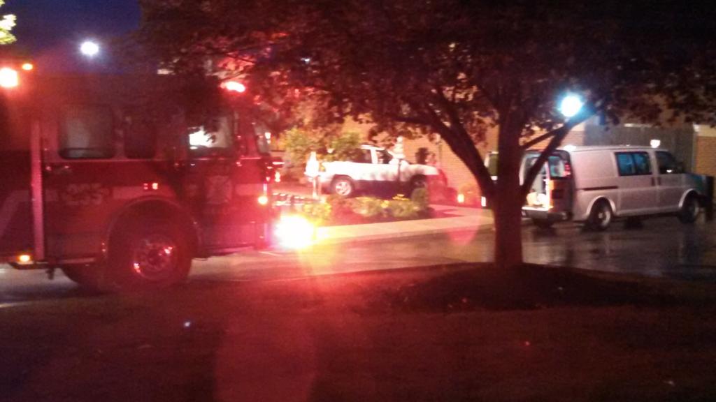 ismithKDKA's tweet image. #BREAKING:  SUV into a gas meter next to the #Applebys on Lebanon Church Rd in West Mifflin. Gas Leaking. #KDKA