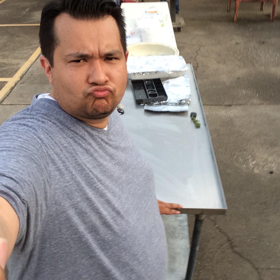 vasquez_mariana's tweet photo. So my youth pastor found my phone ok my selfie stick.. #thatduckface @MosesAContreras http://t.co/czY8aVzyfB