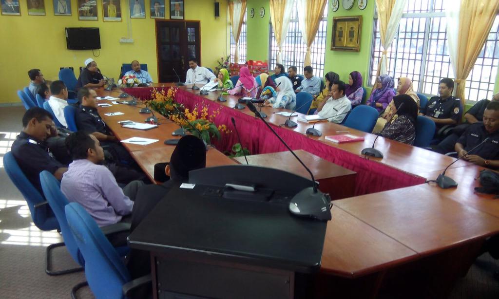 CCRCKgSelamat's tweet photo. Majlis Fatwa Fidiyah yg disampaikan oleh Ustaz Sufian CCRC Kg Selamat @KPAADK @AADKPULAUPINANG @CnCBktMertajam http://t.co/1uvv6rDjL3