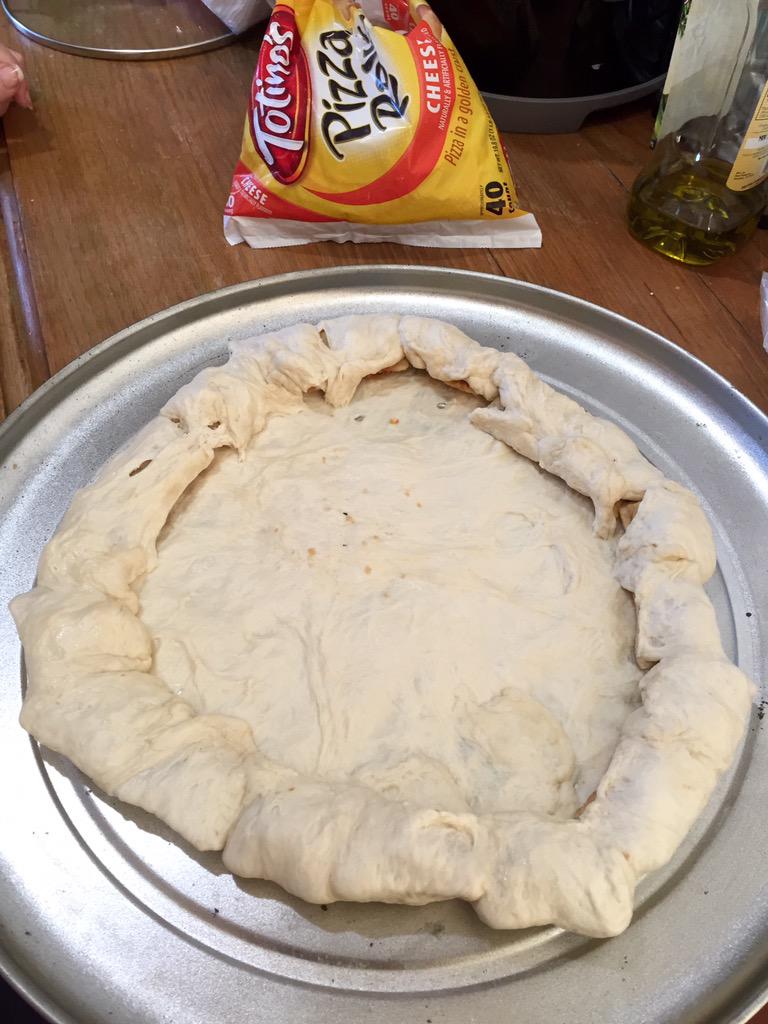 CIEooVVUMAEYGaw.jpg:large