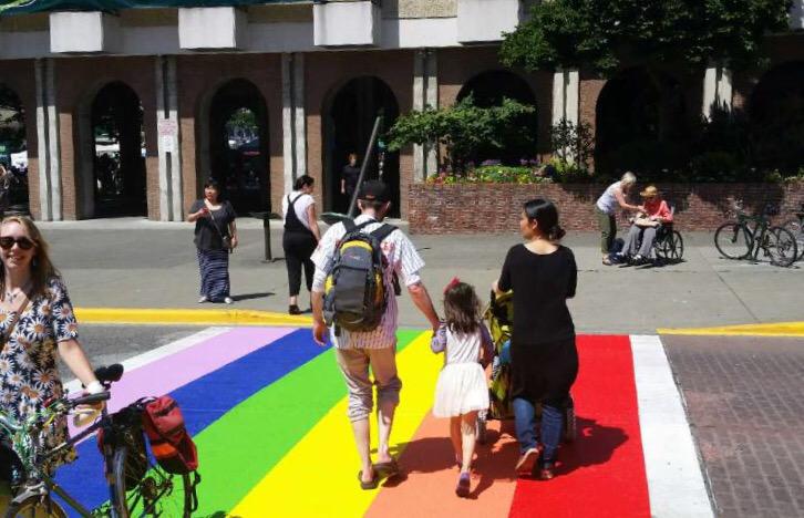 CityOfVictoria's tweet photo. Great day #yyj! Thanks for #CarFreeDayYYJ, #placemaking &amp; celebrating community @VictoriaPride @myDVBA @VictoriaDRA http://t.co/KxXVj7bvDX
