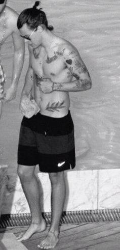 Favorite if I can dm you, kitten.