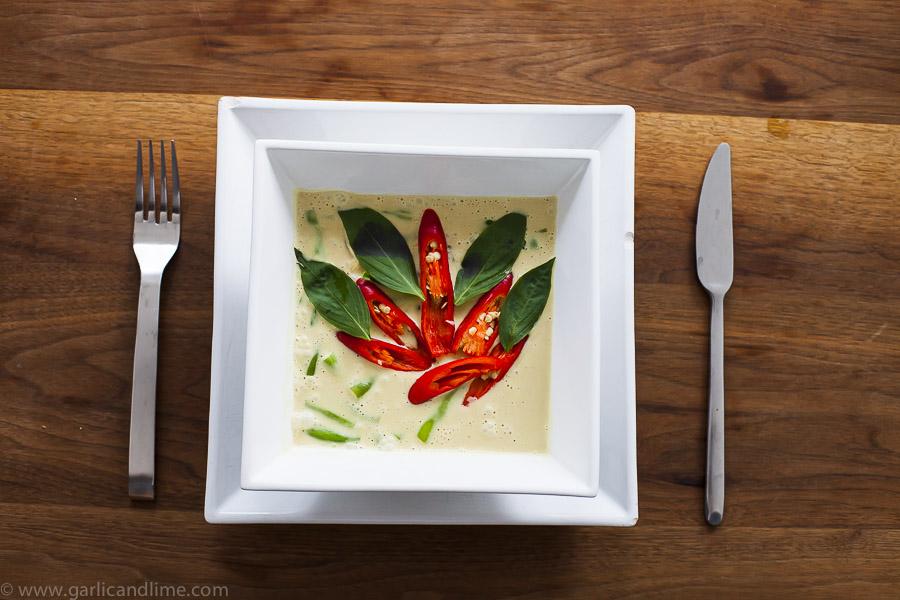 GarlicLime's tweet photo. We love #ThaiFlood and this green #curry is easy and yummy!

http://t.co/3mC4ELV1vD

#wholefood #paleo http://t.co/XS9f1Dkdlx