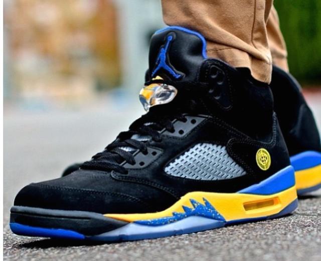 SneakerPics23's tweet photo. Shanghai 5's http://t.co/Gw9KYIt5AW