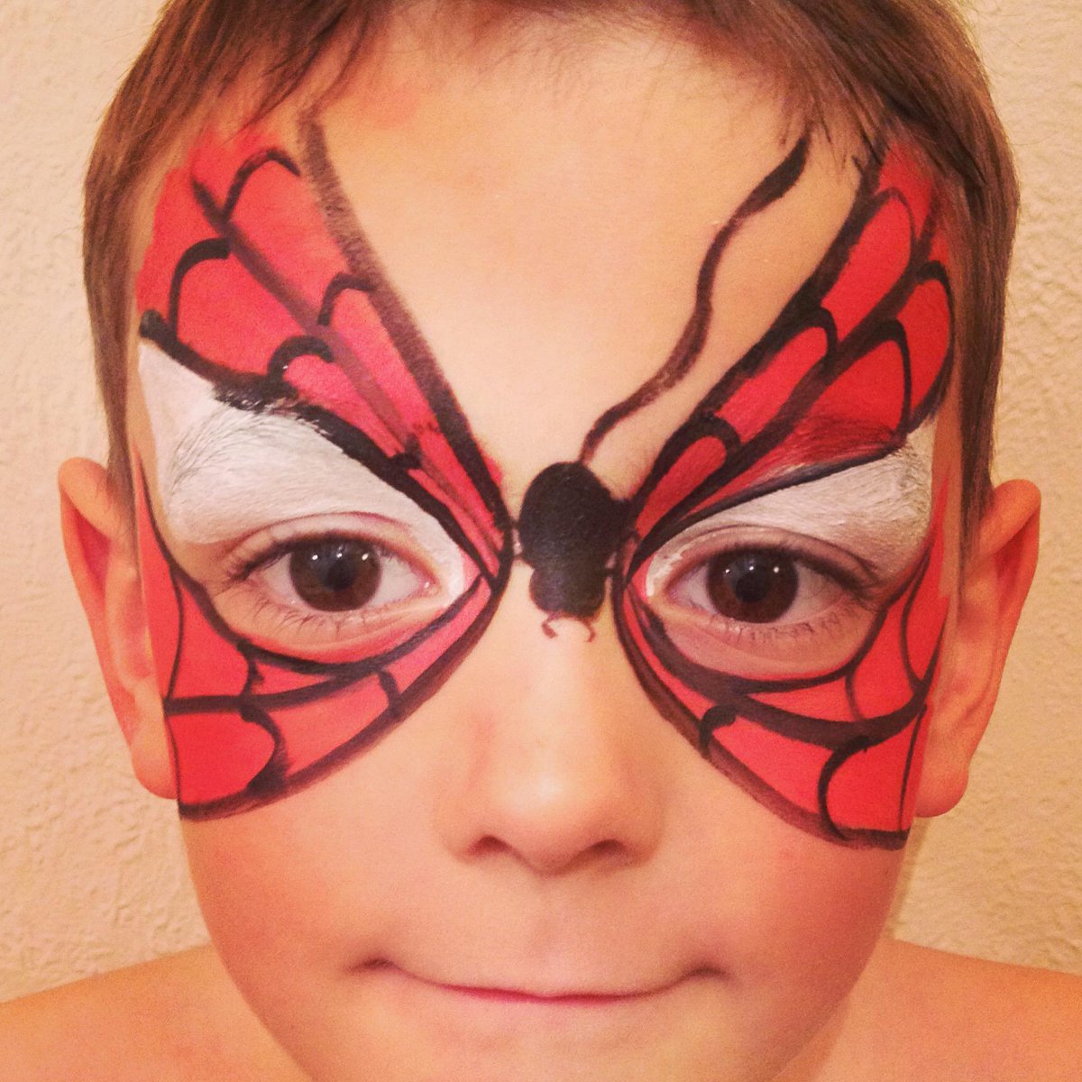 Tumbleteam's tweet photo. Fun face Painting fun at our Tumble Town parties this weekend http://t.co/jvKgsDWitG