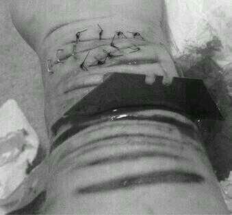 __depressive___'s tweet photo. "En sus redes encontraba razones para seguir, con la gente que la apoyaba se sentia feliz" http://t.co/YAbGS2ehgO