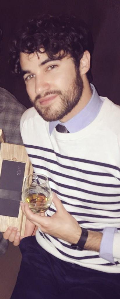 aidaaaguilarm's tweet photo. darren + whiskey = my weakness💕😍 http://t.co/81xLagPQE0