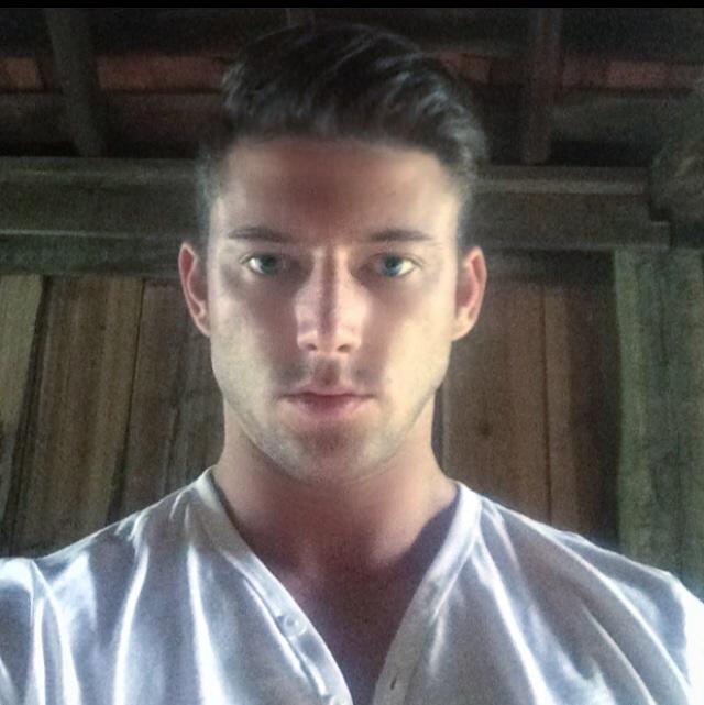 BlakeFarley_CK's tweet photo. @channingtatum #MagicMikeXXL are you going to the premiere? I'm coming http://t.co/ZZuOXAZysB