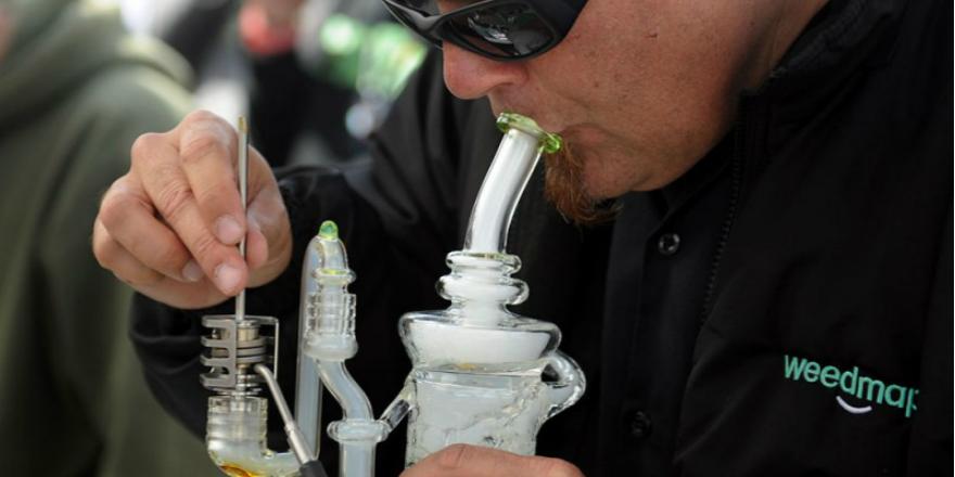 ThinkTankExile's tweet photo. Concentrates 101: How to consume them — dabbing, vaping and more http://t.co/aPyUMTMhDk (from @cannabist) http://t.co/nggyf2F5tT