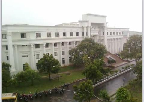 khobragadepr358's tweet photo. #rain #college #bunk #yipiiii http://t.co/8KKjiwiROR