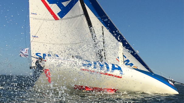 echappee_bleue's tweet photo. SMA dans le bon tempo et premier @IMOCA60 à enrouler Groix ! 
http://t.co/DSJtcvqKrt

#RecordSNSM http://t.co/5chcNYkCFv