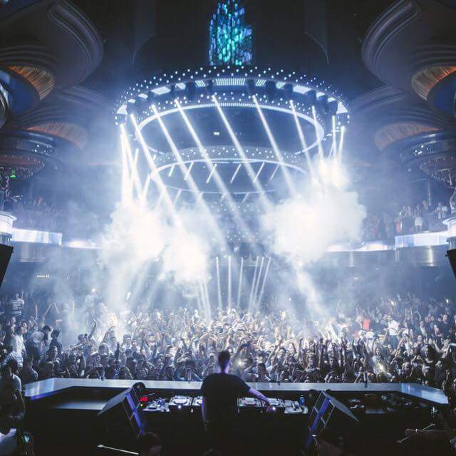 devongreen13014's tweet image. Omnia nightclub