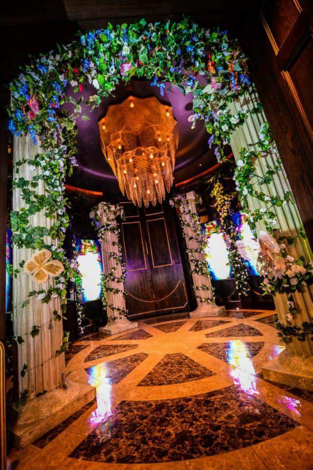 devongreen13014's tweet image. Omnia nightclub