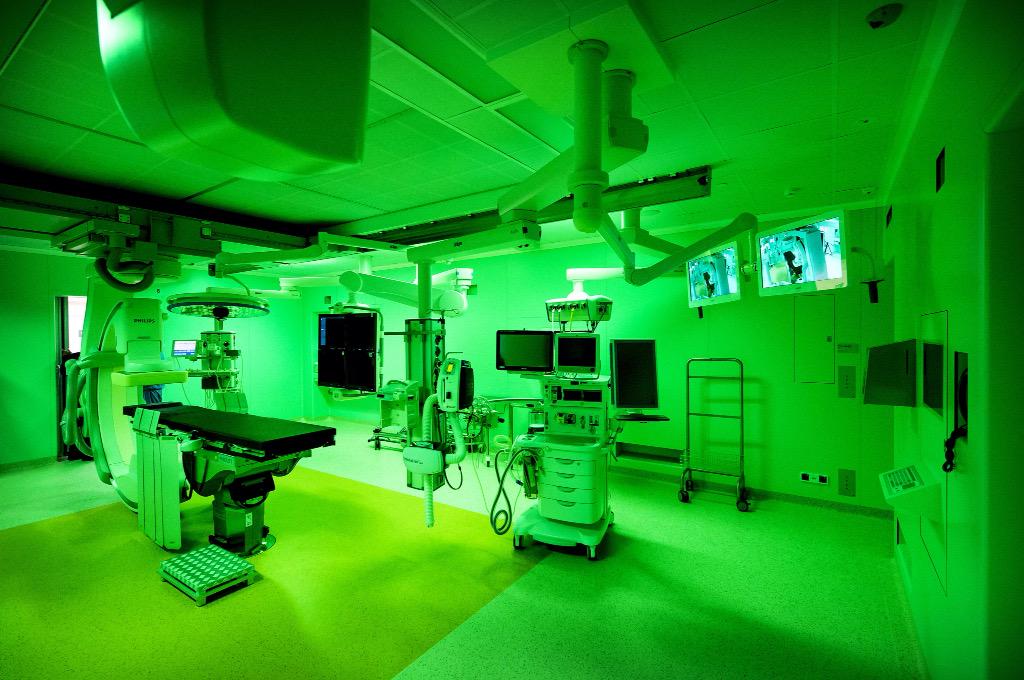 SteripowerBNL's tweet photo. Nieuwe operatiekamer #AMC #Amsterdam. Met #Steripower rvs Picco500 voor veilige #handendesinfectie
#amc_nl http://t.co/bYgKDrYfwa