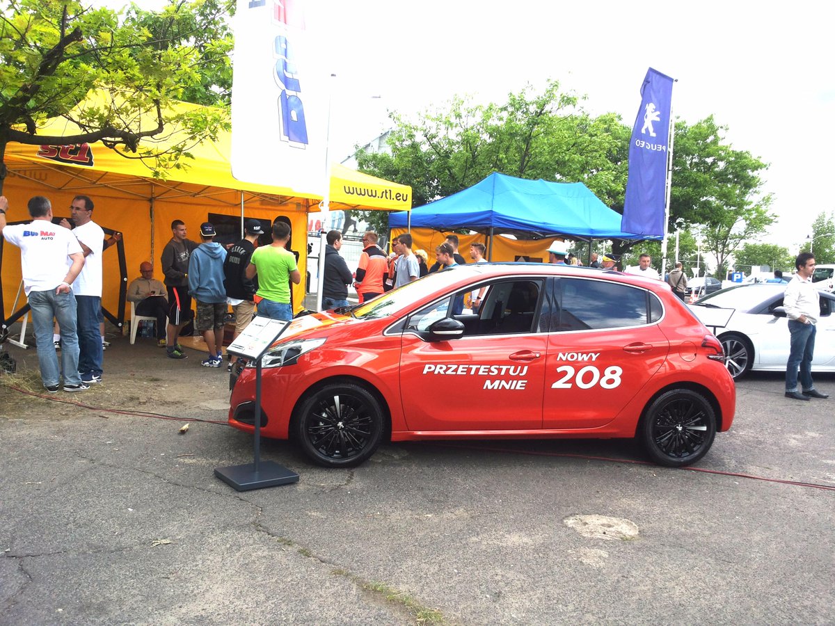 budmatauto's tweet photo. NISSAN,SUZUKI,PEUGEOT,OPEL,FORD dziękują wszystkim za tak liczne przybycie do naszego miasteczka Driftowego. http://t.co/dVXQuuXZRO