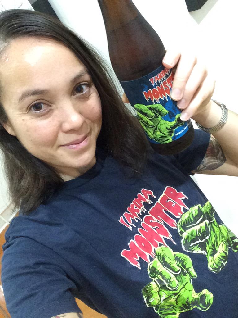 Boozebro's tweet photo. You could say the booze ho likes @LibertyBrewer #yakimamonster...👹💖👹 http://t.co/M37dTcc1QK