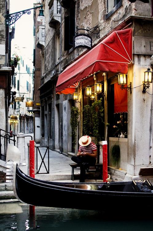 zhivina82's tweet image. Venice Italy #Travel_Captures Reserve Now goo.gl/EJnKcQ?VCmg6