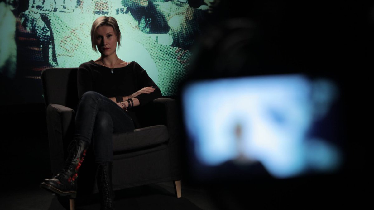 AnaisGiroux's tweet photo. Discussion passionnante av @Ovidieofficiel sur la sexualité des jeunes femmes http://t.co/5kxCiYObsQ Un doc à voir! http://t.co/l9e8mdwA34