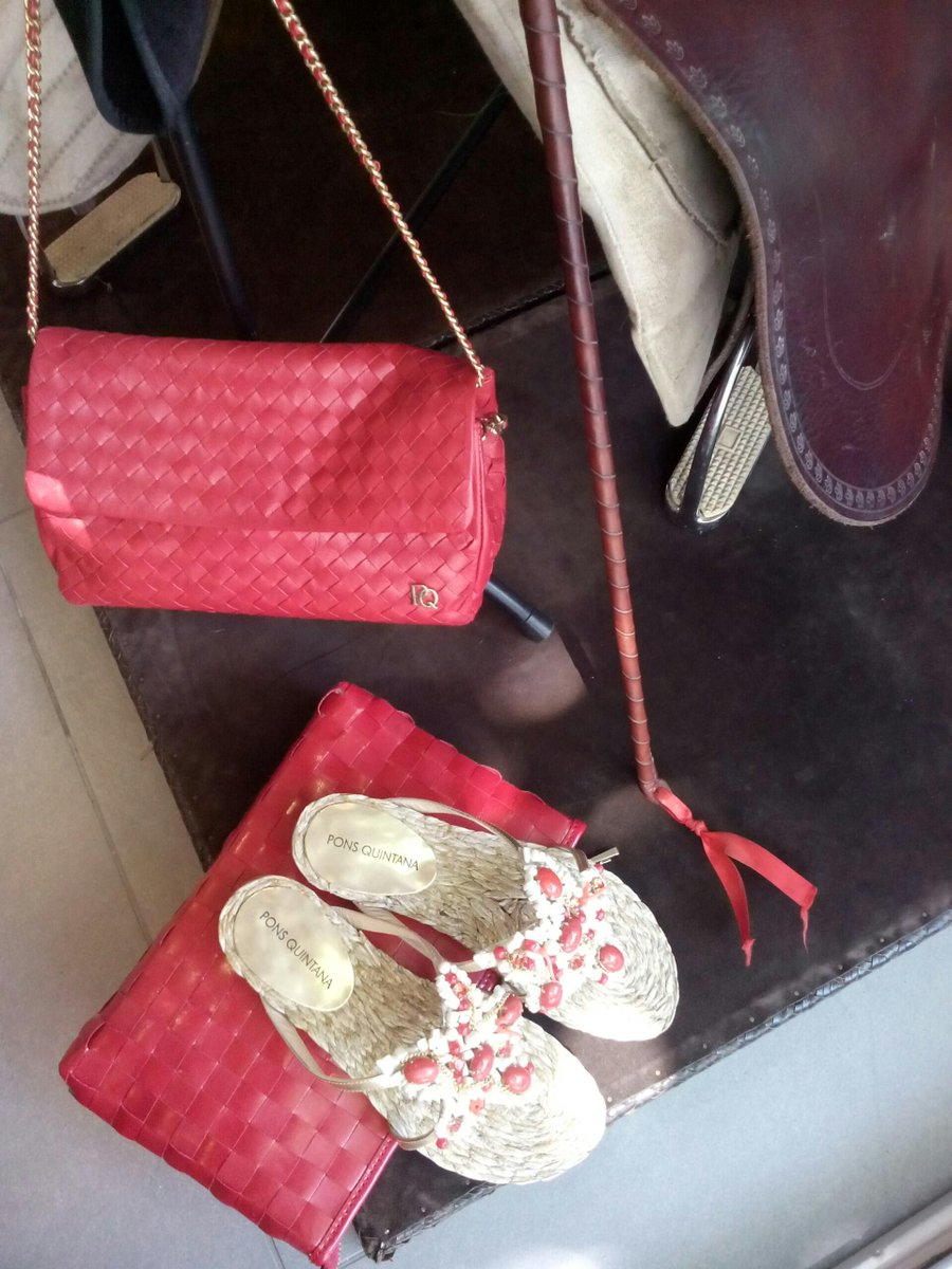 <a href="/PonsQuintana/">Pons Quintana</a> les desea unas felices Fiestas #SanJuan2015