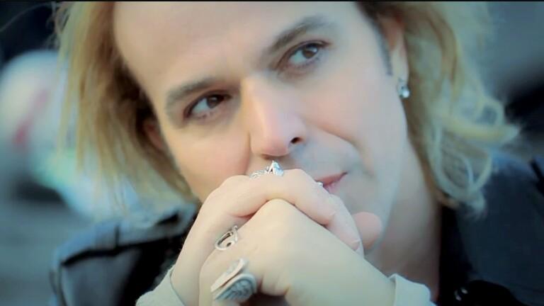 YapBoz___'s tweet photo. https://t.co/JurukGXjft

** YapBoz **

Soner ARICA 📀📀 http://t.co/4XQDOC19Ka