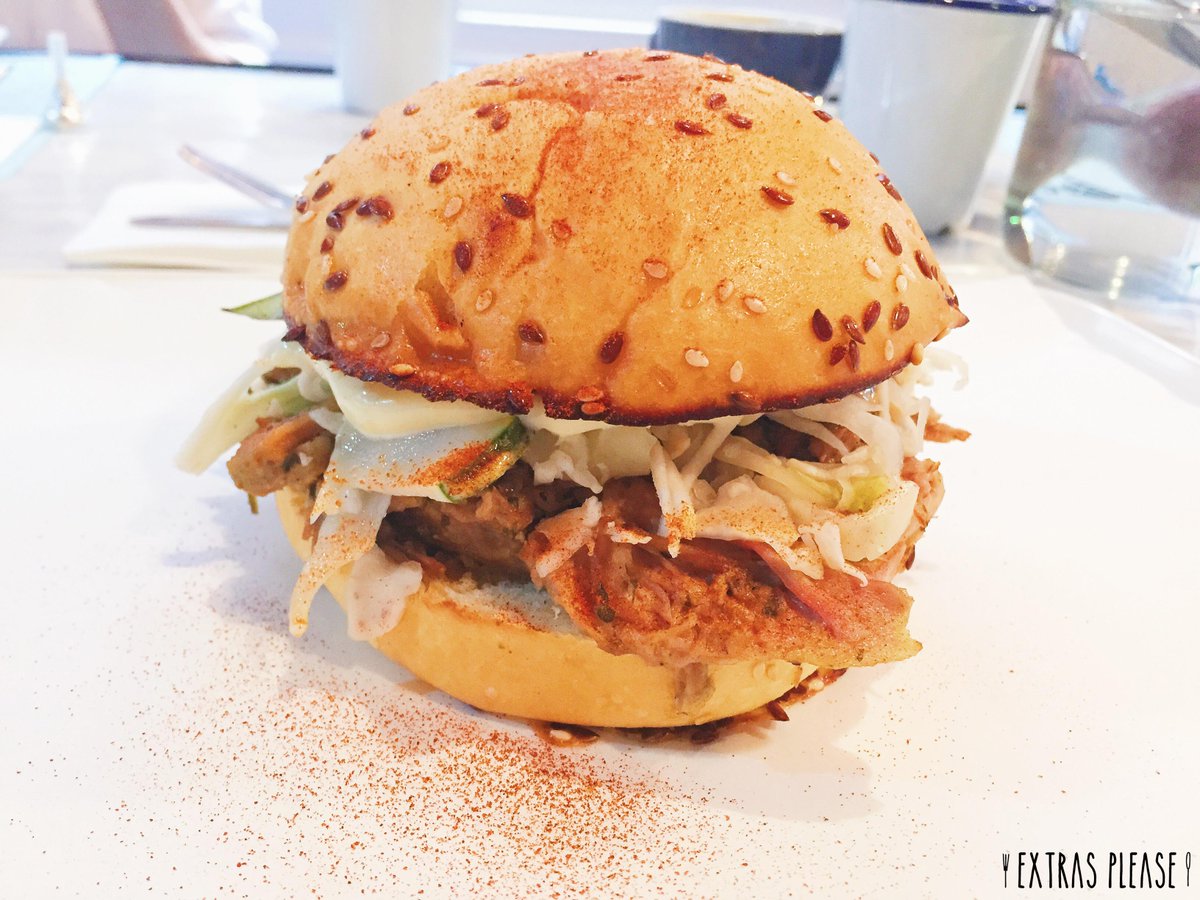 extras_please's tweet image. New review up for Bowery to Williamsburg/Lechon Asado 🍔 #extrasplease #Melbourne #NewYork #brunch #cafe #food #burger