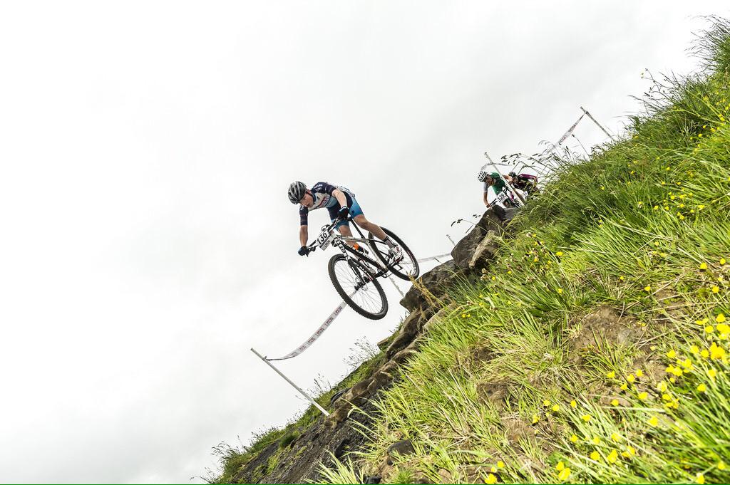 simonRhys123's tweet photo. Literally flying to 6th o/a at Cathkin braes on my @RideCannondale F29r @AlfJonesCycles @WelshCycling @UKXCNews http://t.co/YJ0Ug26LyW