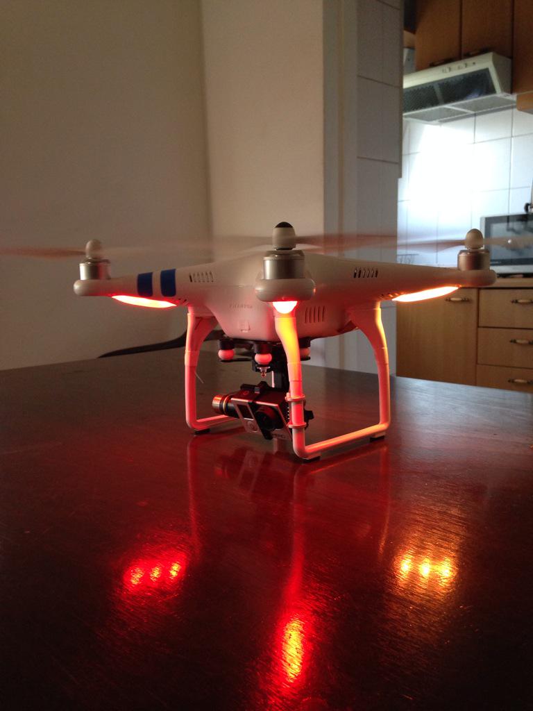 KiteCHILE's tweet photo. Nos vemos en el agua pero desde los aires😀 http://t.co/t4Djq1MWYo