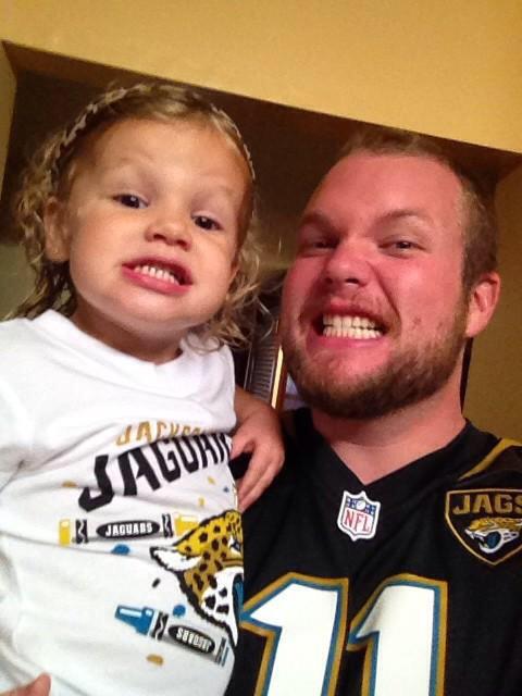 Jaguars's tweet photo. Send in a #DadsofDuval pic?

Check it out in @NimnichtJax's Social Snapshot: http://t.co/hPDWTUrrd7 http://t.co/rvenMs34jY