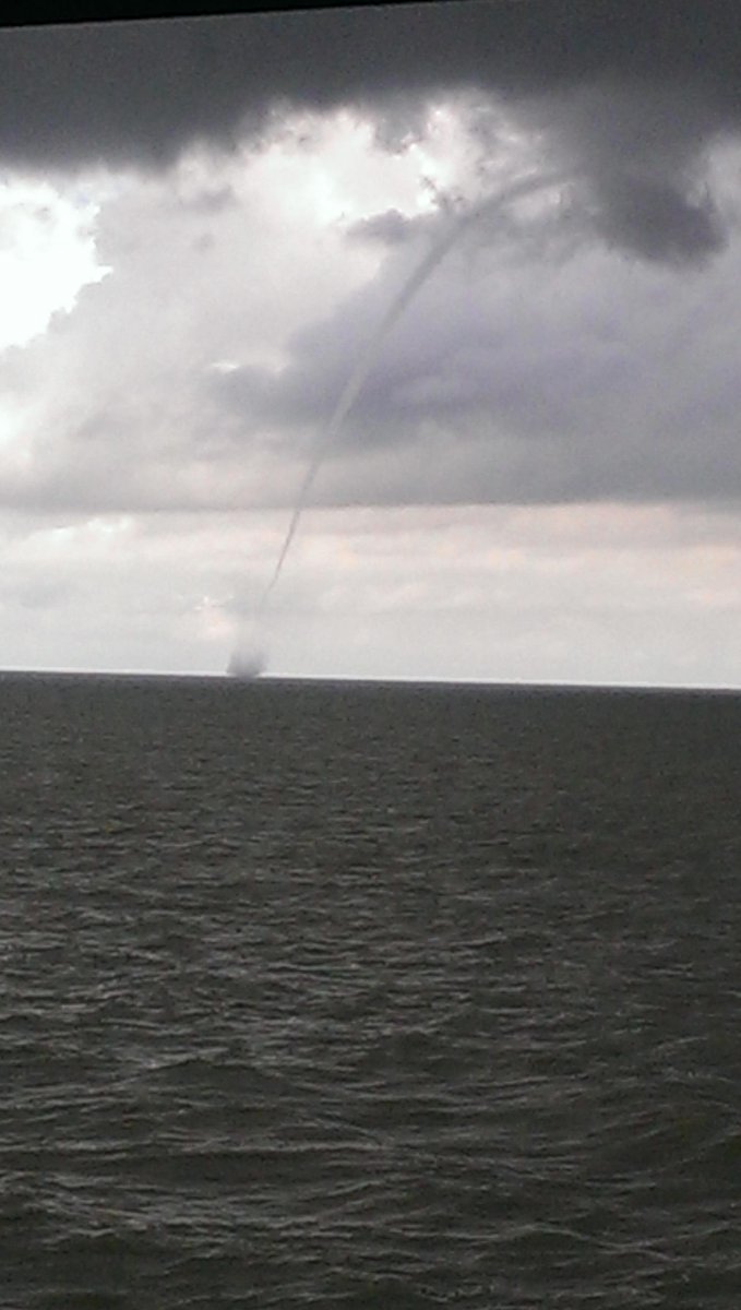 #hoosweer
Foto: Karel Schuitemaker (10 uur IJsselmeer)