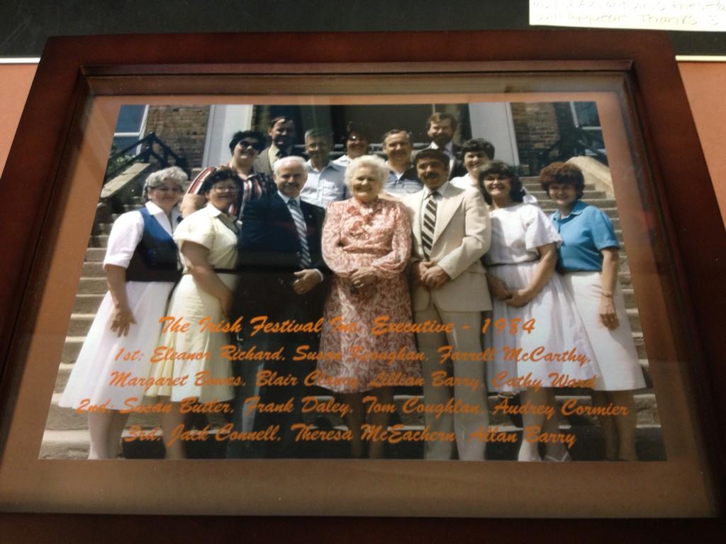 CanadasIrishFes's tweet photo. #MondayMorningMemory First ever committee. #CanadasIrishFest #July2015 #WaterfordGreen #Miramichi http://t.co/fgUdDBUWVa