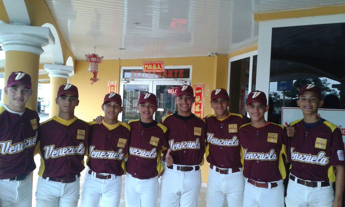 CafeImperial_'s tweet photo. Con orgullo Café Imperial apoya a la Pequeña Liga de San Francisco  #Zulia ¡Éxitos!  http://t.co/lCiZIg0bID http://t.co/uBmSElTBnb