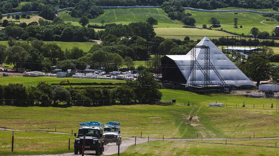 Glastonbury week is finally here! Get hyped with this mega playlist of artists playing nmem.ag/OC0lp