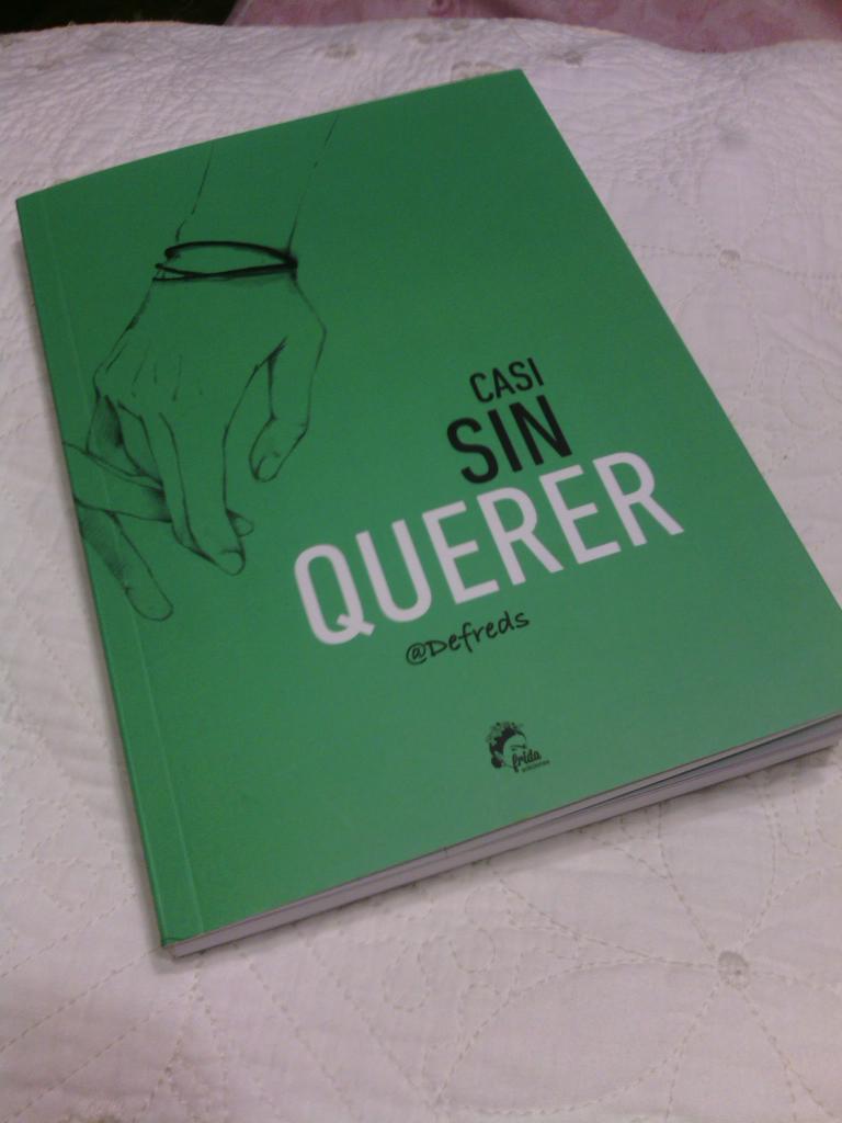 Maria_RM96's tweet photo. Sorpresón para empezar la semana. Ya lo tengo y no podía ser de mejor forma. http://t.co/g7oveIr2i6