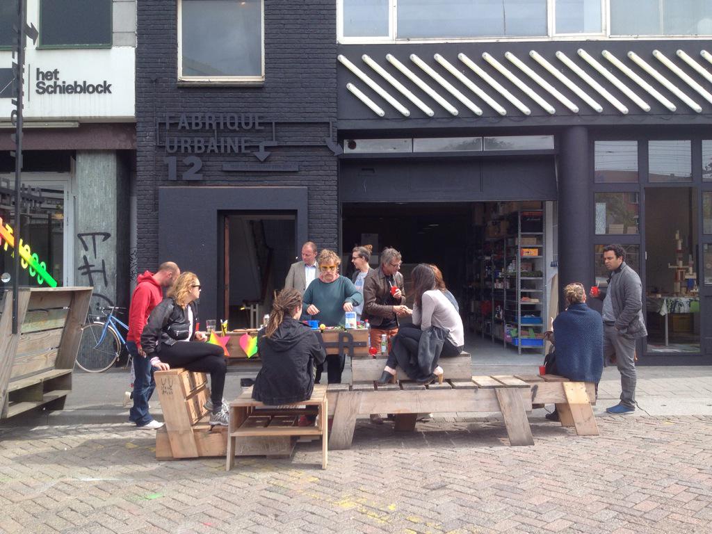 GuidoMarsille's tweet photo. #crate series sit at the #bar #rotterdam #DvdA2015 #street #furniture #prototype #test http://t.co/nURfbaHaaD