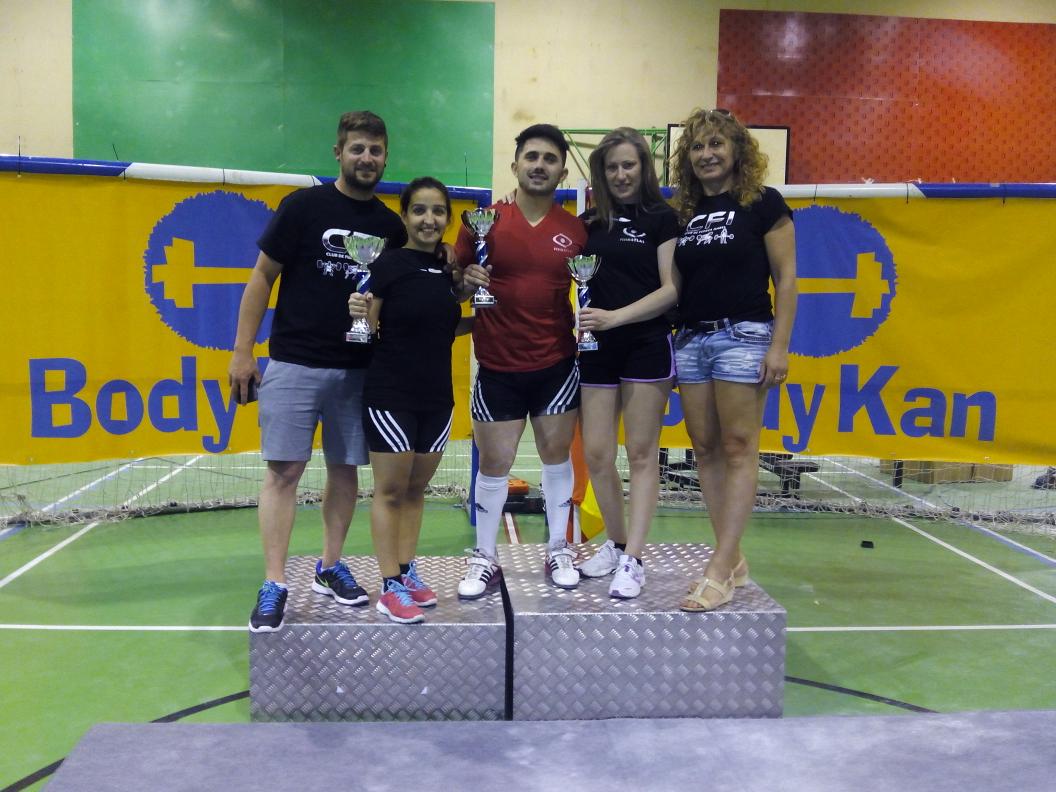 FuerzaIsabel's tweet photo. El equipo fuerzaisabel en #copa d #españa con sus campeones!! @elipower84 @Rambo_022 @Nerfera @isapower66 @jesusrb87 http://t.co/Aap1ZcoiuL