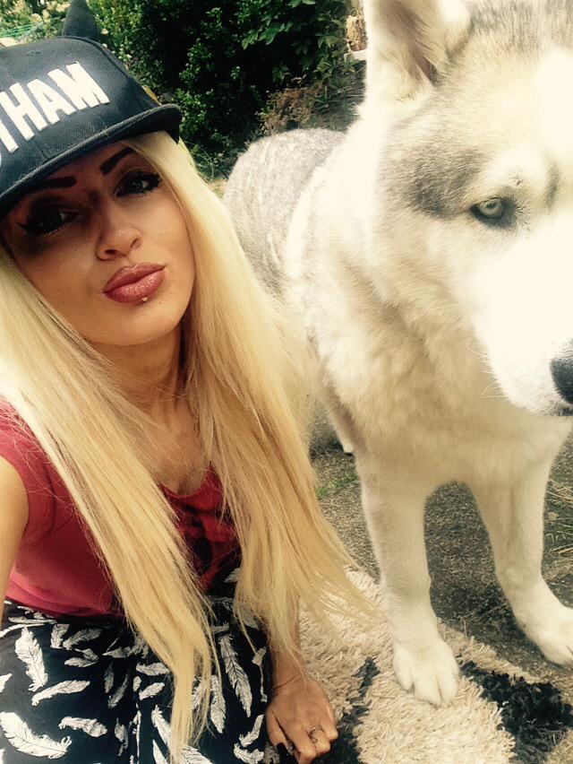 xcandylashes's tweet photo. Me and the beast ๐ #Husky #Malamute #Gotham #Snapback #Batman #Summer #XCL #xCandyLashes #BetterThanHumans ๐ http://t.co/wSpAdeA6Dy