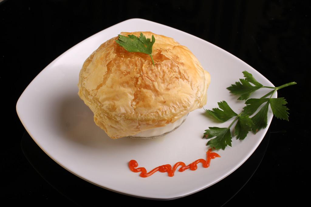 5. zuppa soup~ting tong... ini sih biasa kita temuin di kondangan" .. tp ini lebih dan leeebiiiih