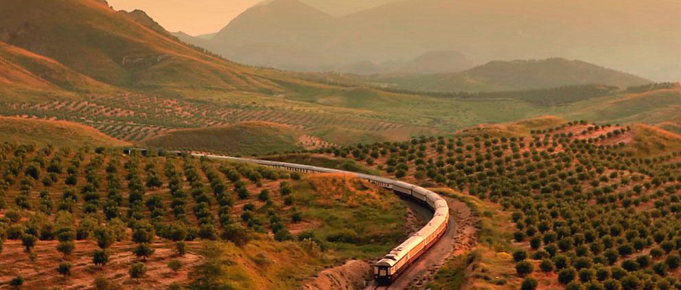 Cde_CaceresTur's tweet photo. El tren de lujo Al Andalus inicia este lunes 22 de junio su ruta turística por Extremadura
http://t.co/FPl6UVkO4s http://t.co/5Beld0YNuN
