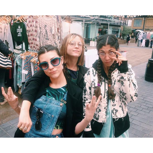 Stuntin w/ mah clik http://t.co/D7ajvDkciO http://t.co/68ZtKTf04d