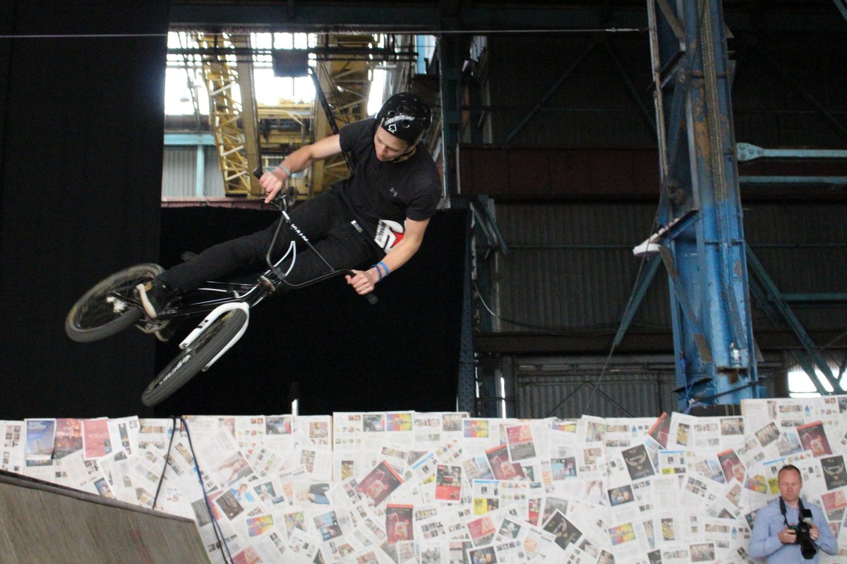 SimonCocking's tweet photo. Skateboarding action from Belfast Web Summit https://t.co/Xp4qIhHm1e #EnterConf #MoneyConf  @SimonCocking http://t.co/VXzFBVqDH0