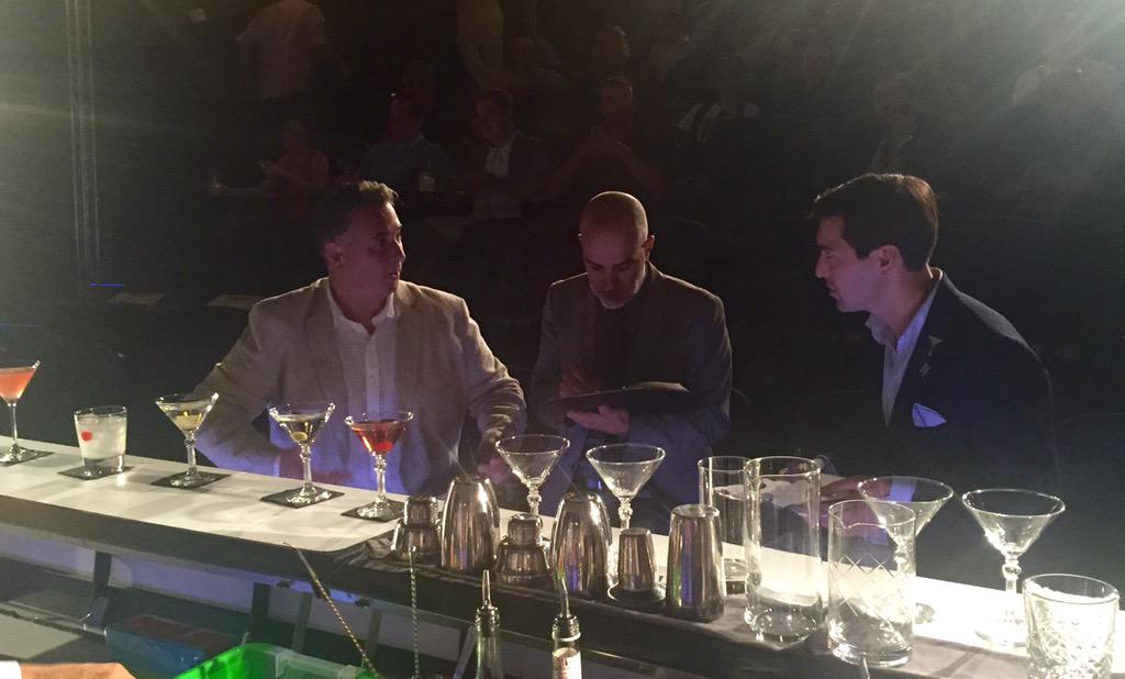 Los jueces <a href="/maxologist/">Kombi</a> <a href="/Giacomoloris/">Giacomo Giannotti</a> <a href="/PatxiStick/">patxi troitiño</a> comienzan a probar los primeros cócteles #worldclass2015