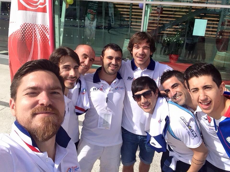 Dream Team <a href="/LAVENDEENNE85/">LA VENDEENNE</a> !!!avec <a href="/vicrespo37/">Víctor Crespo Oliva</a> <a href="/EduFdez6/">Edu Fernandez Brunet</a> <a href="/boryus3/">Borja Lopez</a> @9pedrogil <a href="/lucasordonez55/">lucas55</a> <a href="/C9Carlo/">Carlo</a> <a href="/GuibotM/">Guibot Mathieu</a> 👏👍💪🔴⚫️