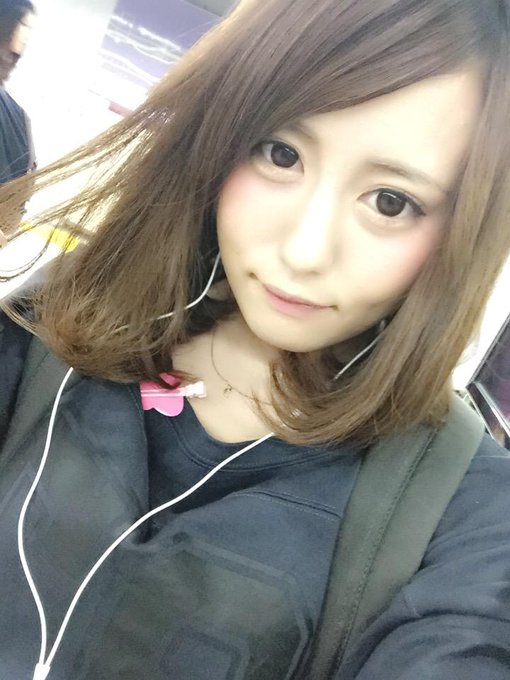 カラーチェンジ🌴💋 違いわかる(⊙ꇴ⊙)？笑  やっぱりアッシュ強めが好き♡  green ash http://t.co/l3QFGT2jUK<a href="/tag/%E3%82%A6%E3%83%AB%E3%83%95%E3%82%A3"class="tags"><span>#ウルフィ</span></a><a href="/tag/%E3%83%A1%E3%80%9C%E3%83%86%E3%83%AC"class="tags"><span>#メ〜テレ</span></a>