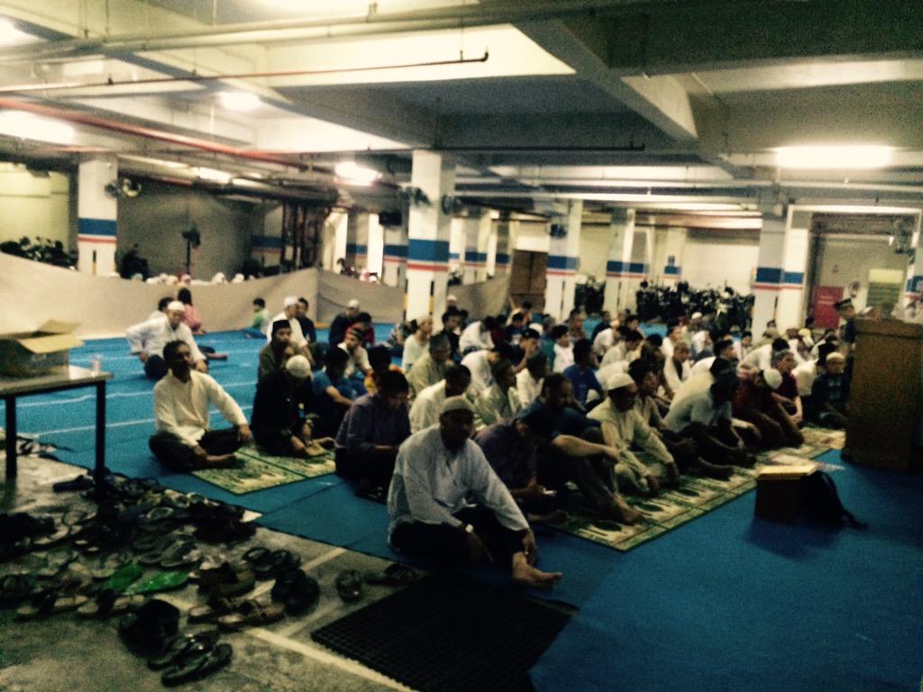 GreenPramukaQ's tweet photo. #SholatTarawih @deGreenPramuka di Basement-1 http://t.co/lyzWEgFThy